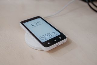 Mudita Kompakt on wireless charging station