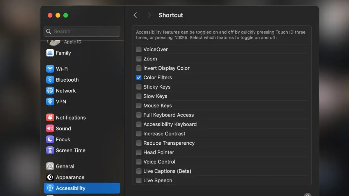 Red screen accessibility shortcut on macbook